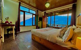 Naina Spring Resort, Manali - Away From City Hustle